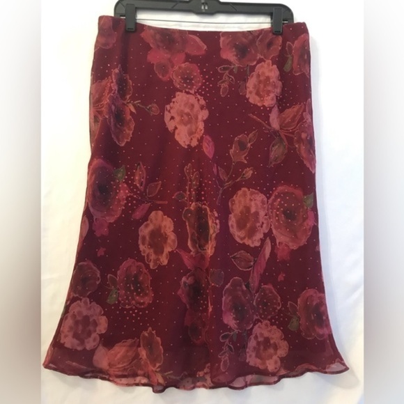 Tailor Floral Skirt with Tiny Embellishments Size 10 - Picture 4 of 10